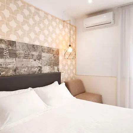 Hotel Centrale 4* סירקוזה