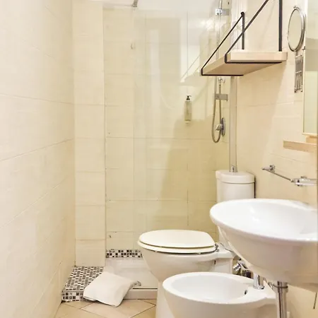מלון Hotel Centrale סירקוזה