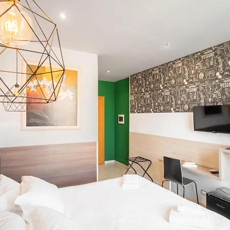 מלון Hotel Centrale