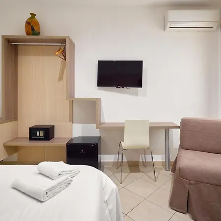 Hotel Centrale מלון