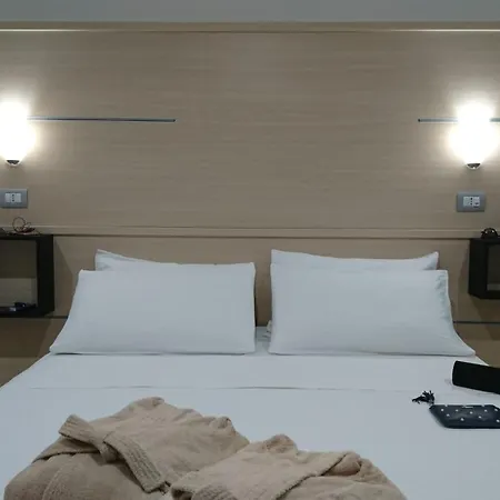 Hotel Centrale Отель