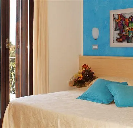 Hotel Centrale Отель Сиракузы