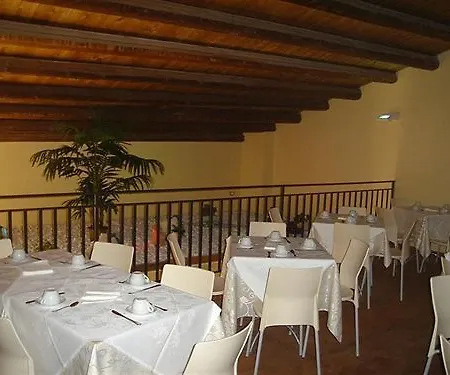 Hotel Centrale Отель